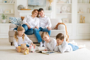 The Carpet Cleaners - Cozy dreamy parents enjoy free time, children are sitting on carpet playing